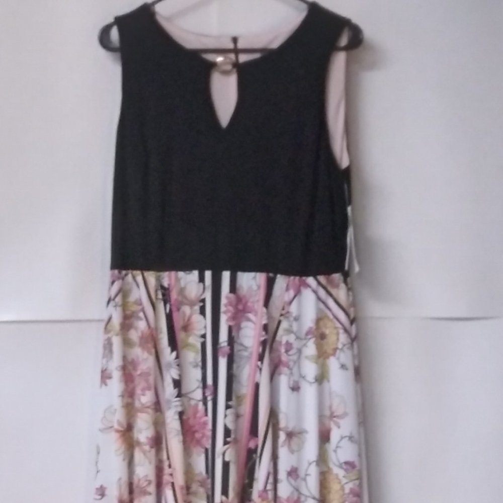 Sandra Darren asymmetrical floral dress size 10P